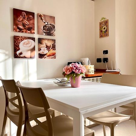 Il Villino B&B - Napoli/Pompei/Sorrento/Costiera Brusciano Buitenkant foto