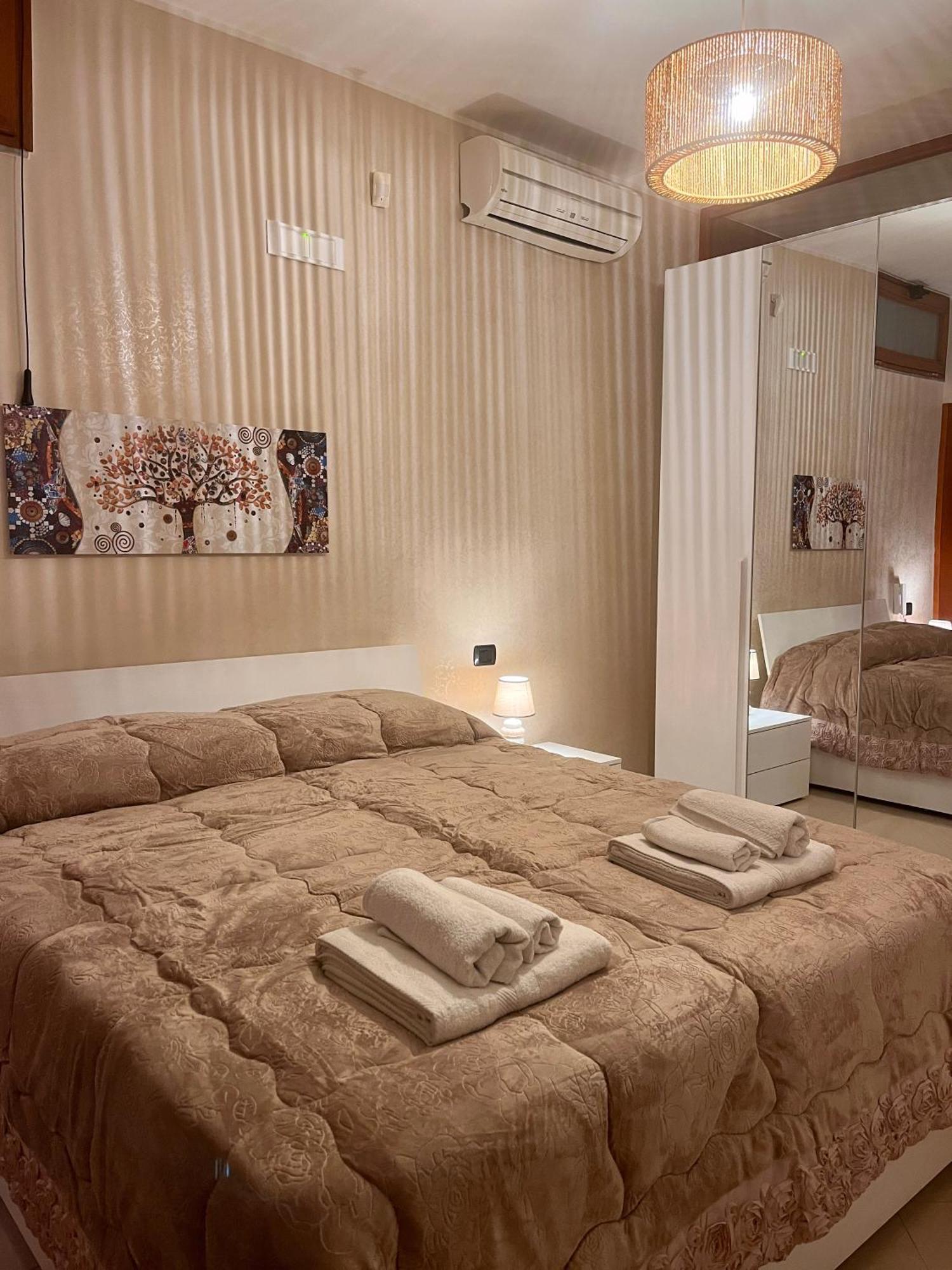 Il Villino B&B - Napoli/Pompei/Sorrento/Costiera Brusciano Buitenkant foto